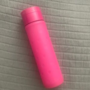 💯Auth lululemon athletics glass bottle magenta with silicone cover & screw top